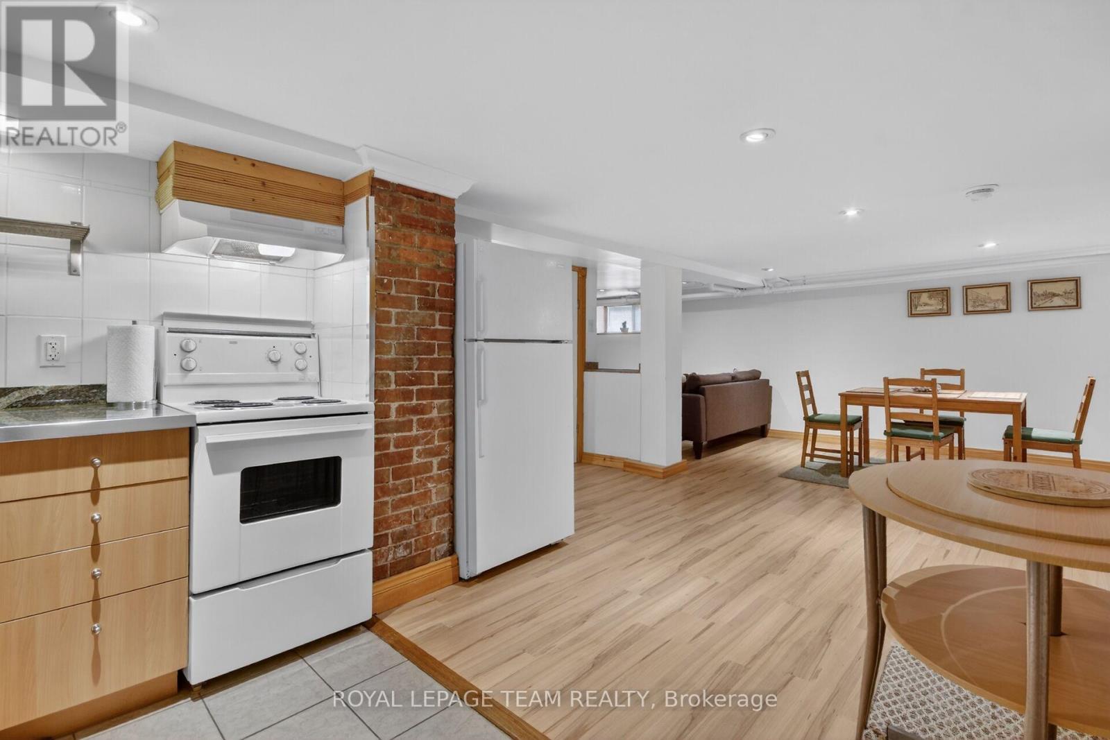 Vacant and ready for you to do as you please! - 64 Delaware Avenue, Ottawa, ON