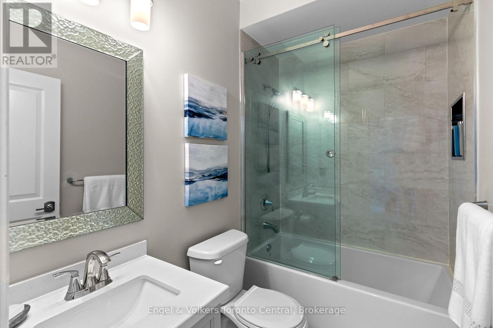 42 Silver Crescent, Collingwood, ON - Indoor Photo Showing Bathroom