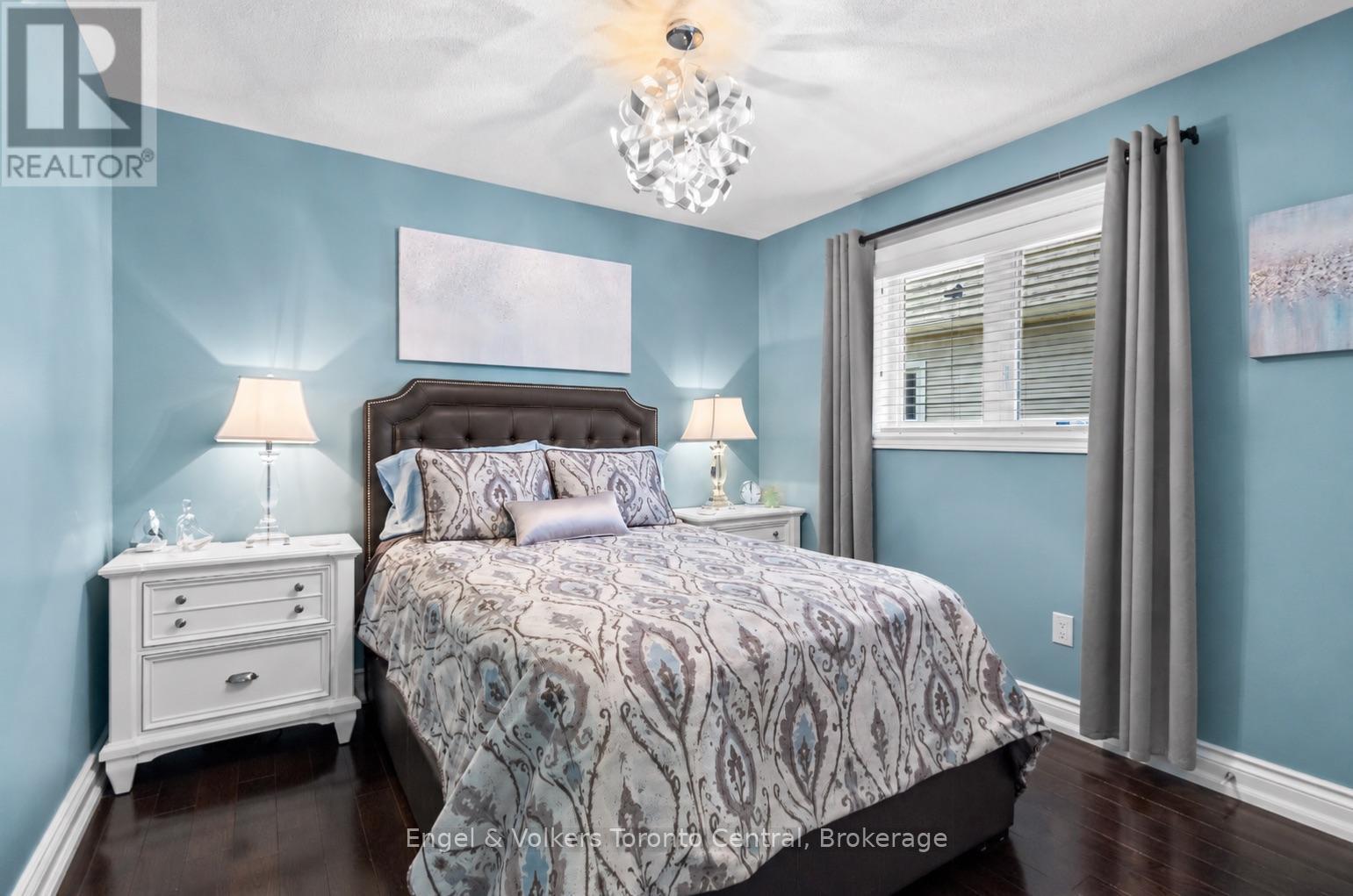 42 Silver Crescent, Collingwood, ON - Indoor Photo Showing Bedroom
