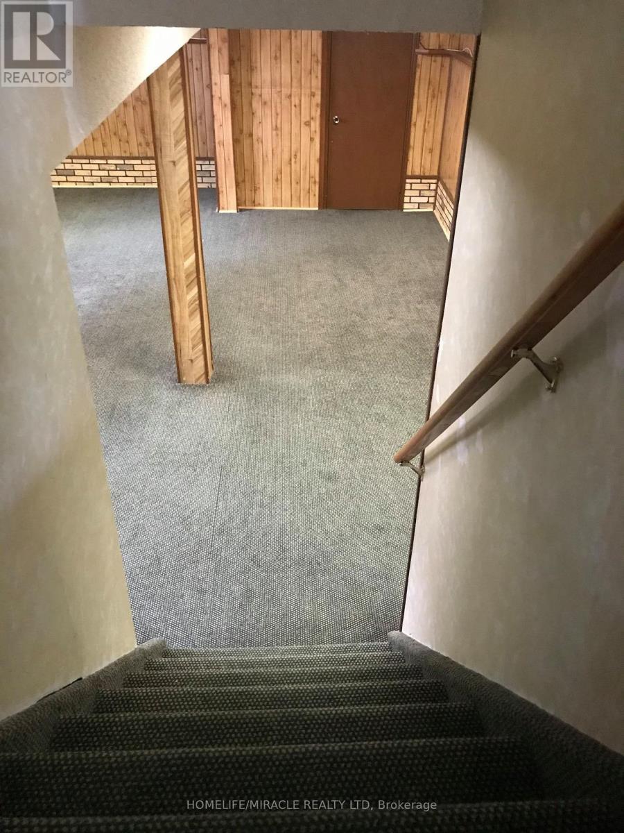 850 Chippenham Drive, Mississauga, ON