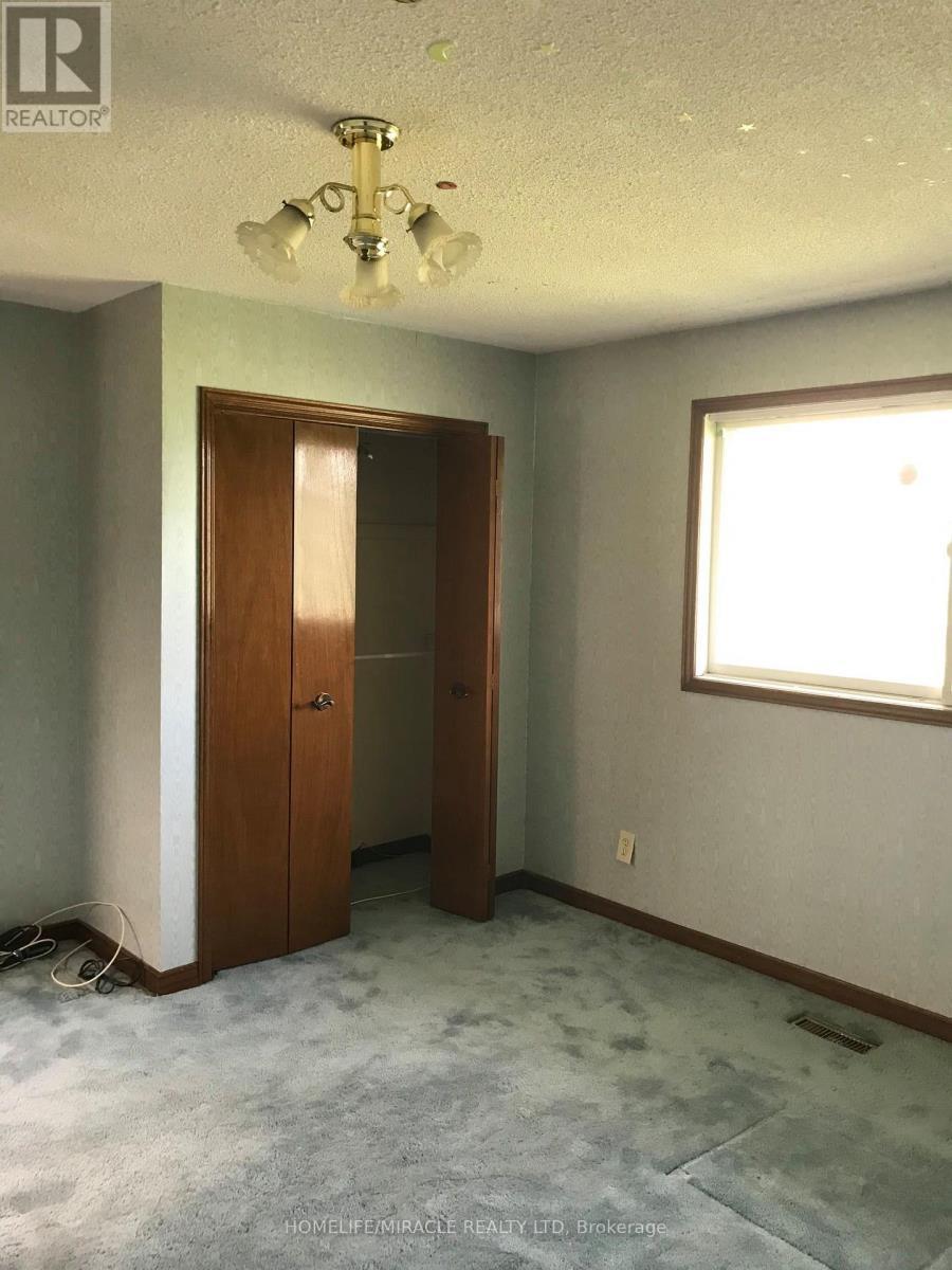 850 Chippenham Drive, Mississauga, ON