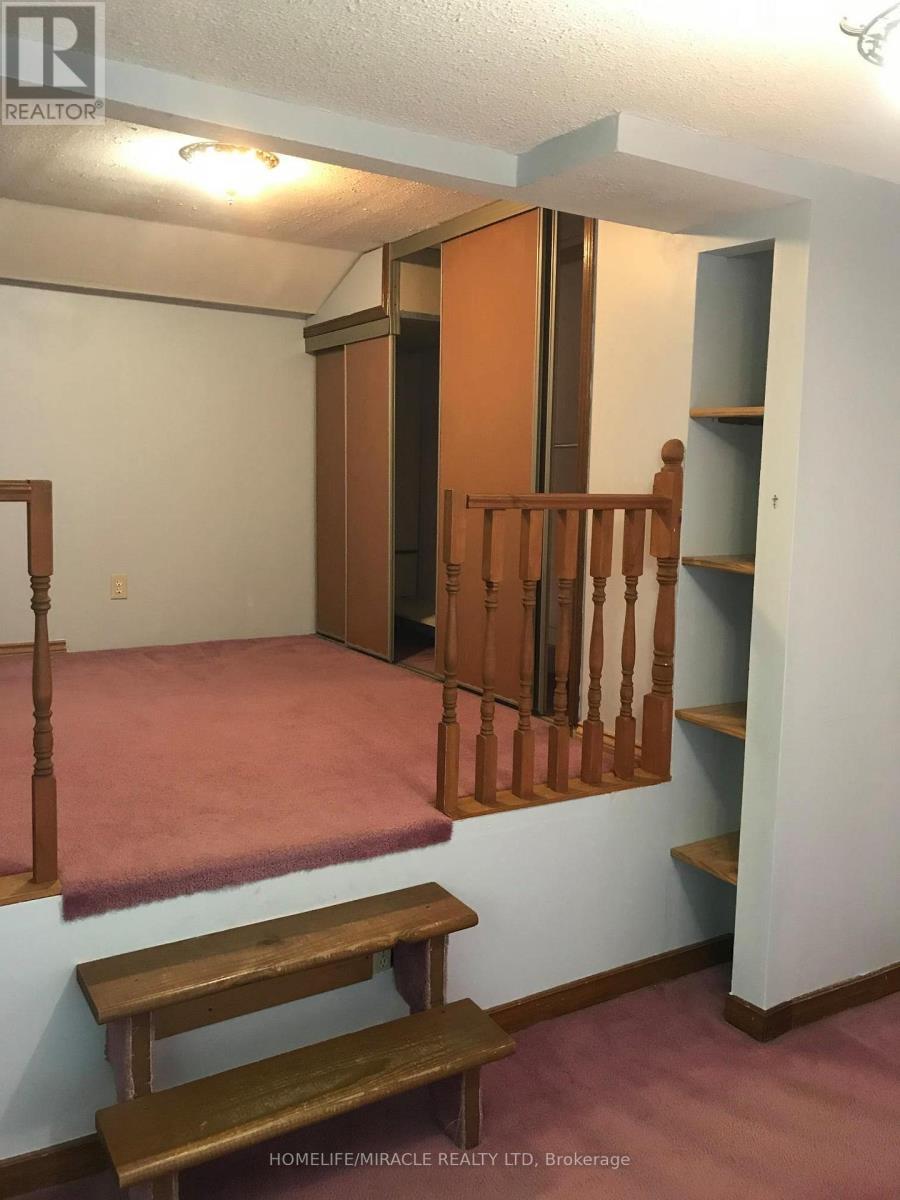 850 Chippenham Drive, Mississauga, ON