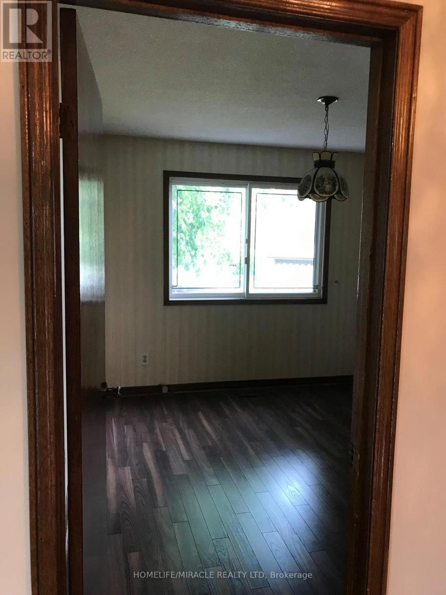 850 Chippenham Drive, Mississauga, ON
