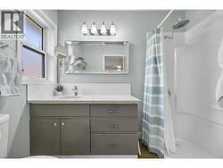 Primary ensuite - 3 pc - quartz counters and new walk-in shower -