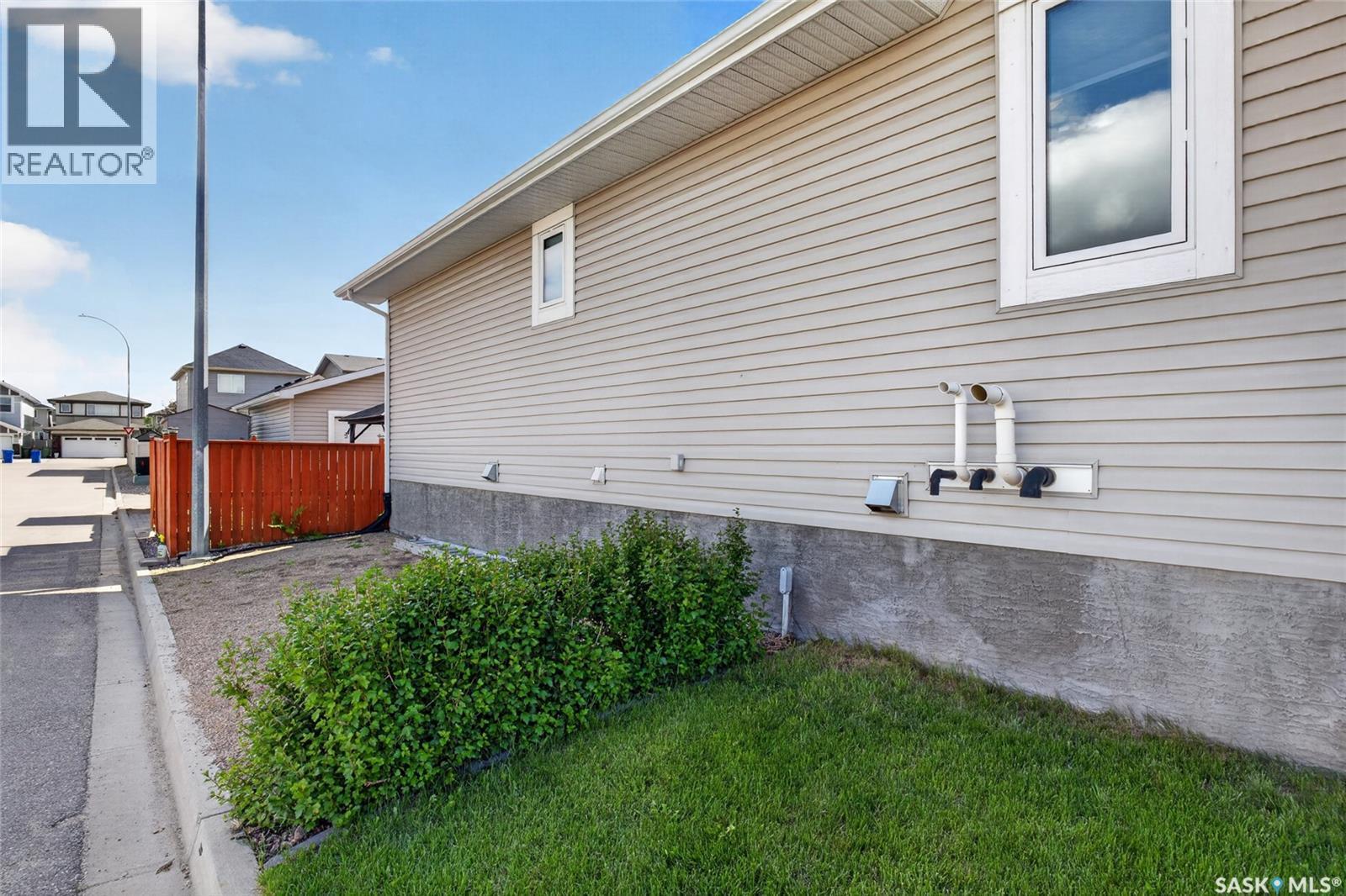 2801 Ridgway Avenue, Regina, SK