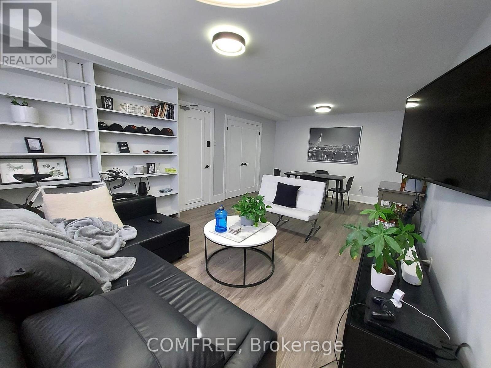 32 St Francis Street, Ottawa, ON