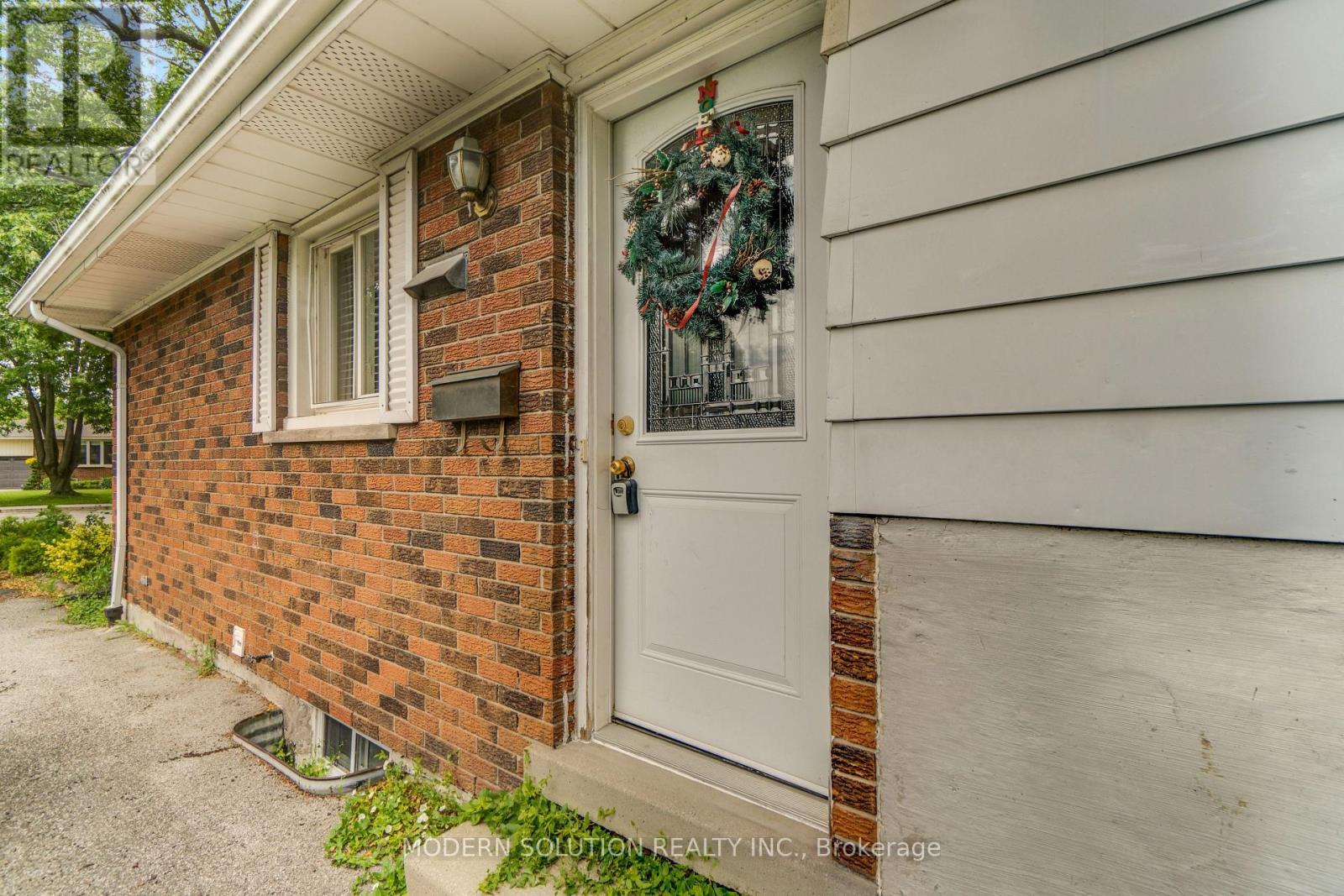 108 Fassett Court, Hamilton, ON - Outdoor With Exterior