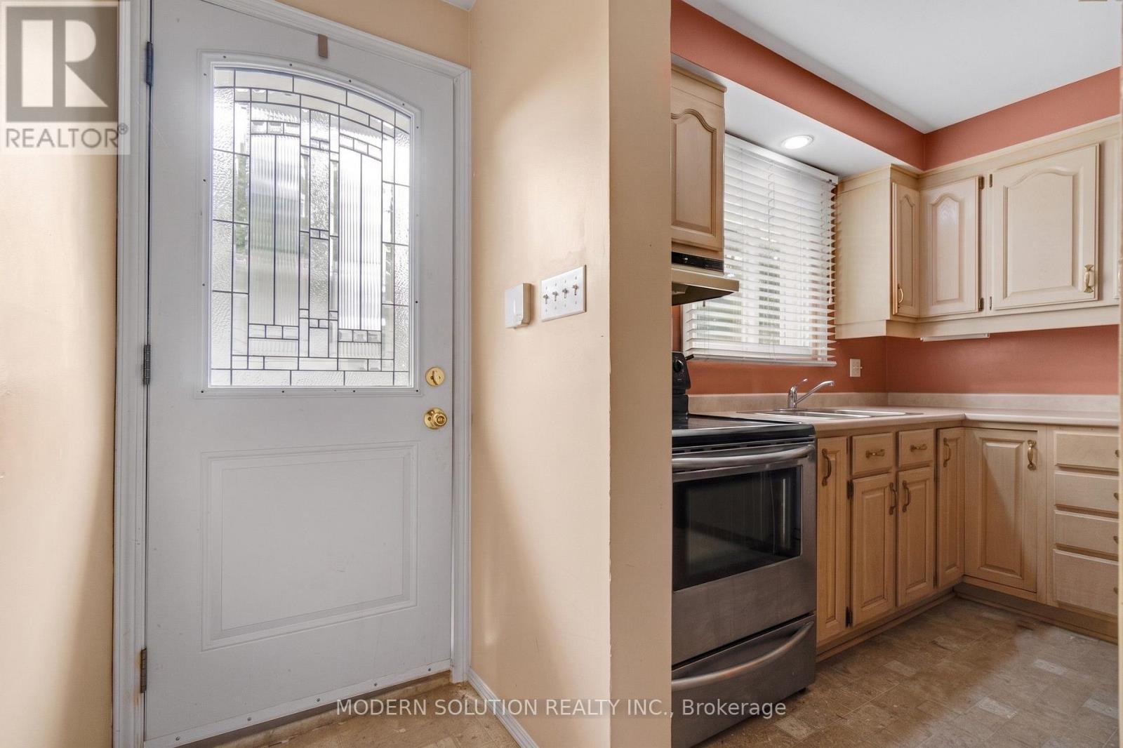 108 Fassett Court, Hamilton, ON - Indoor