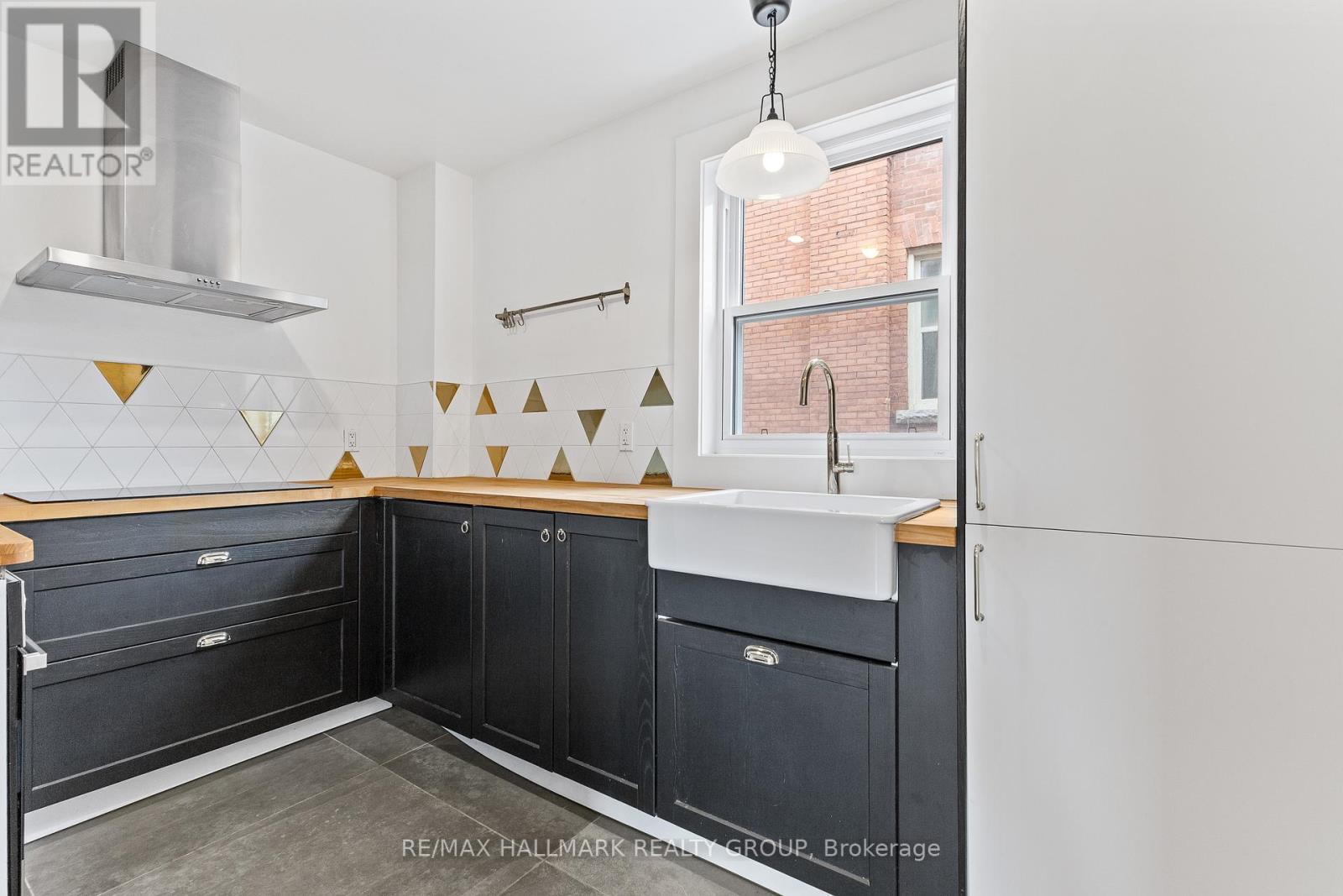 455 Metcalfe Street, Ottawa, ON