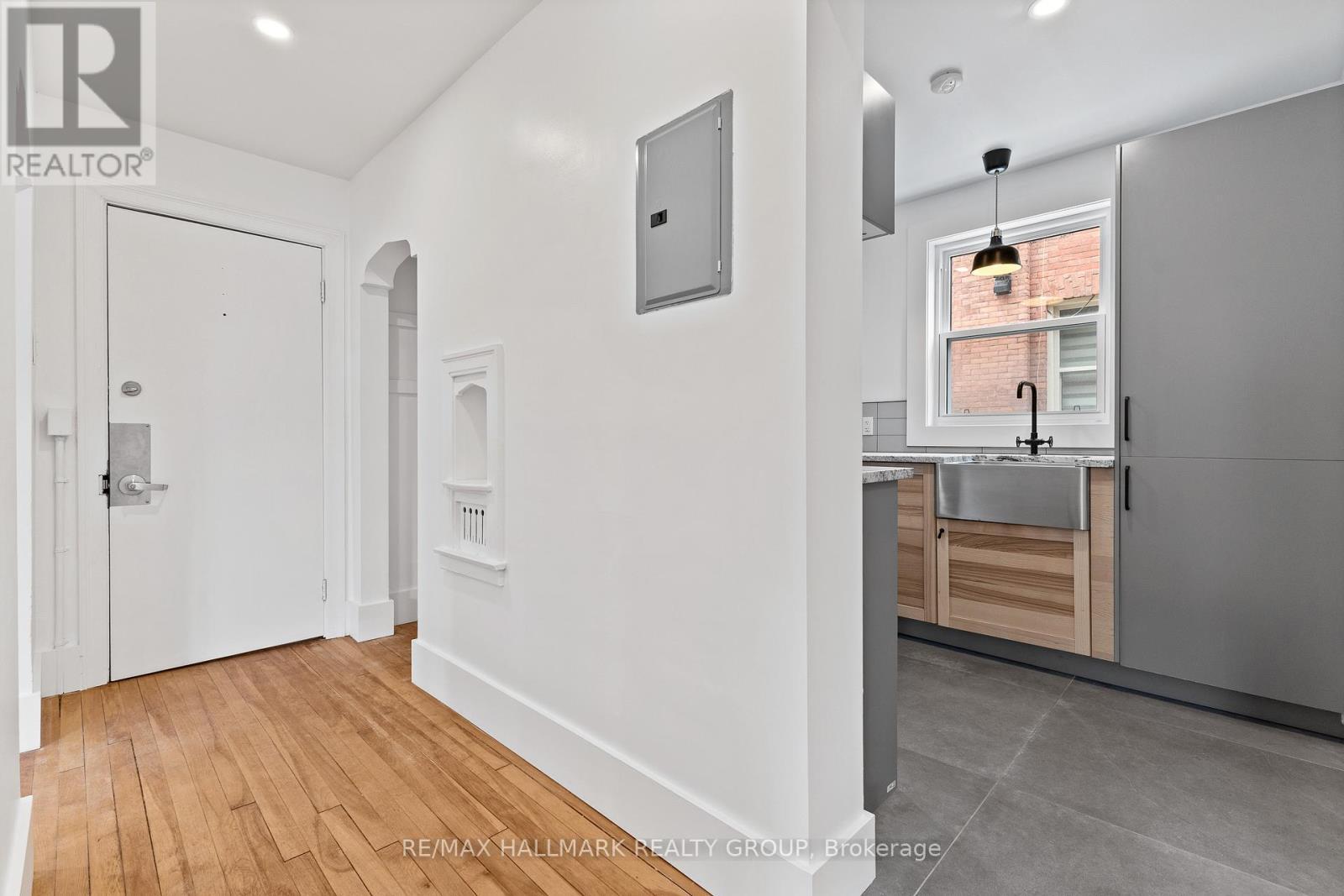 455 Metcalfe Street, Ottawa, ON