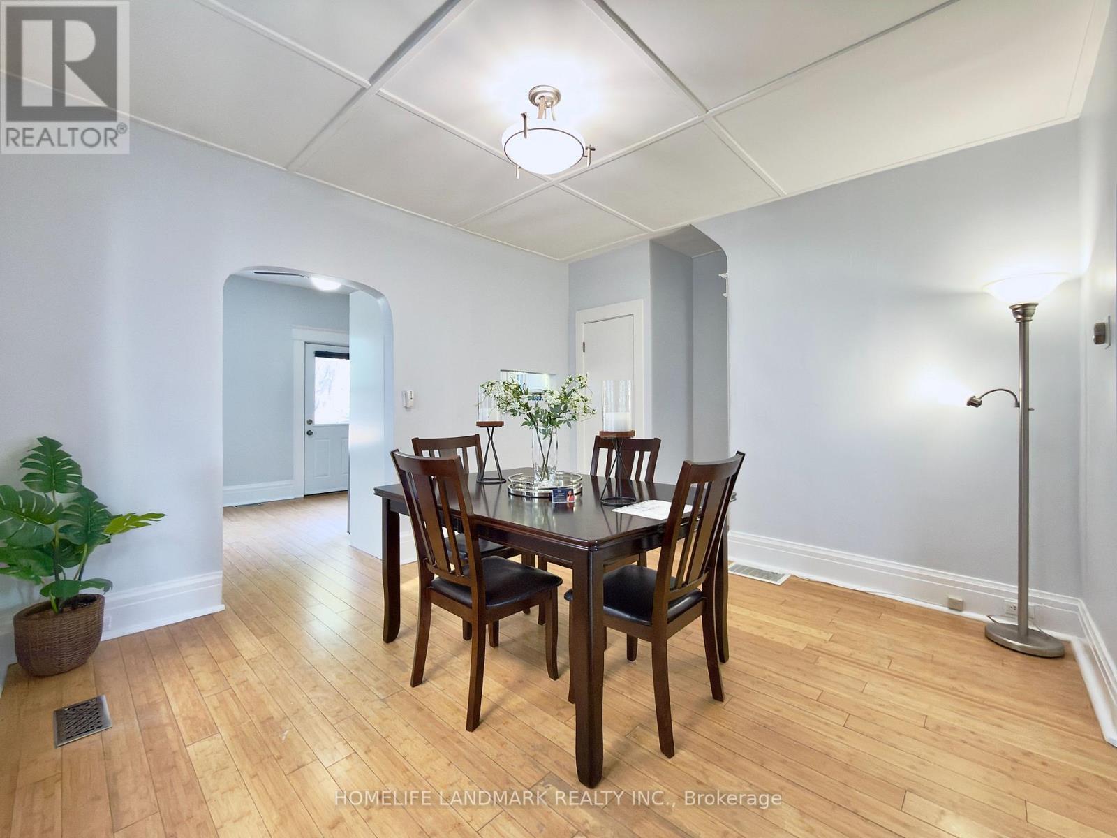 67 Banting Avenue, Oshawa, ON