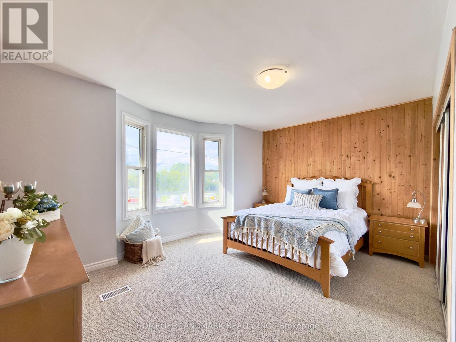 67 Banting Avenue, Oshawa, ON