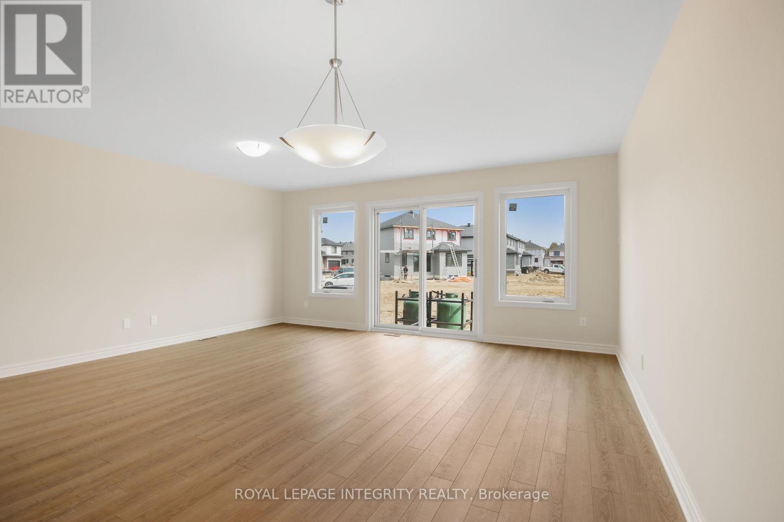 LivingDining - 116 Dowdall Circle, Carleton Place, ON