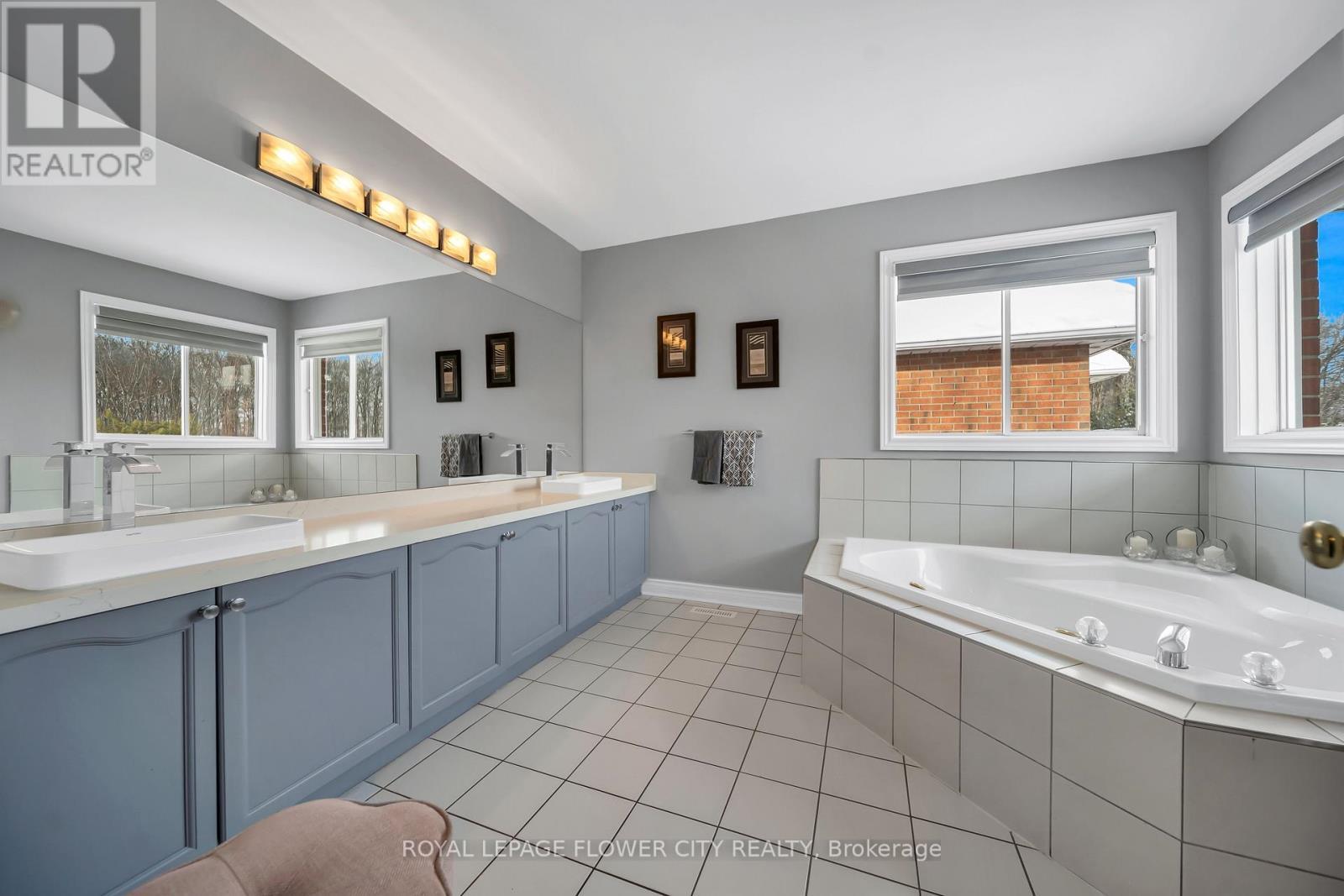 1340 Whitewater Lane, Mississauga, ON