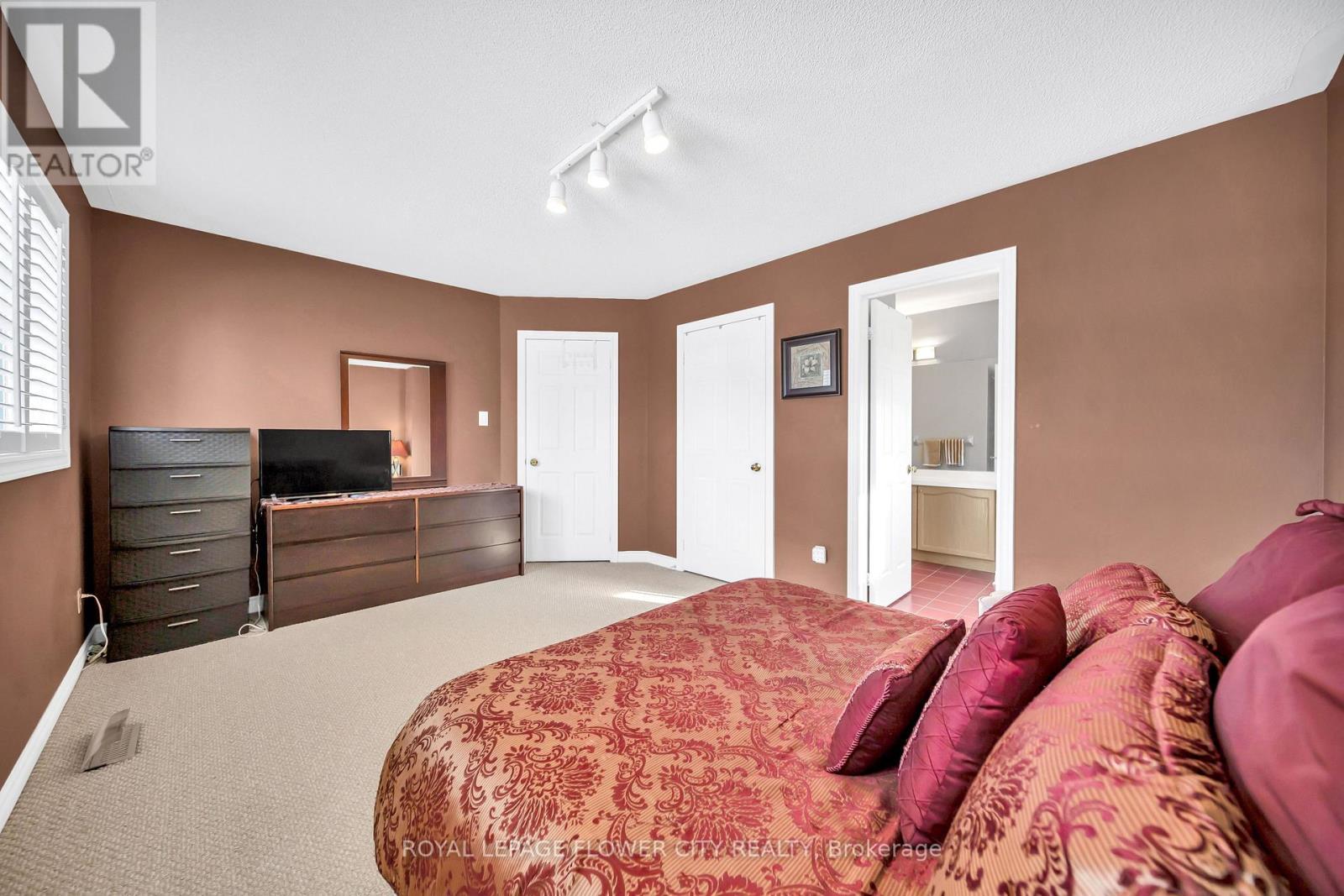 1340 Whitewater Lane, Mississauga, ON