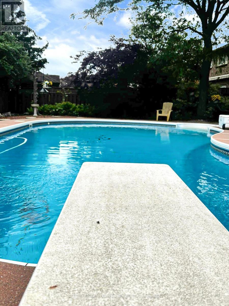 1340 Whitewater Lane, Mississauga, ON