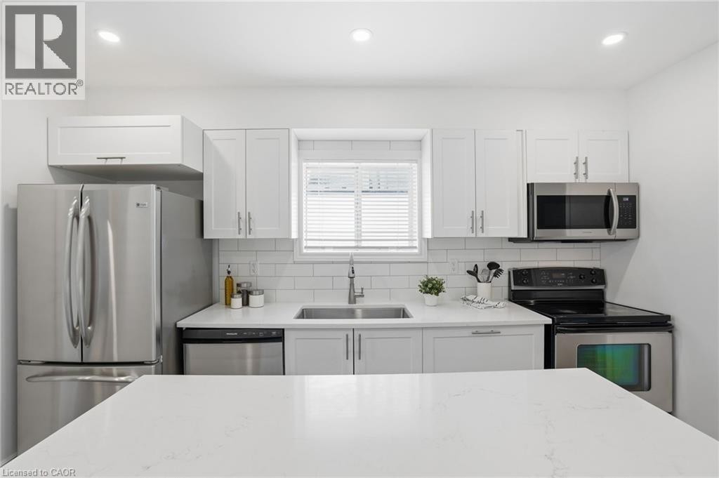 390 Hunter Street W, Hamilton, ON - Indoor Photo Showing Kitchen With Stainless Steel Kitchen