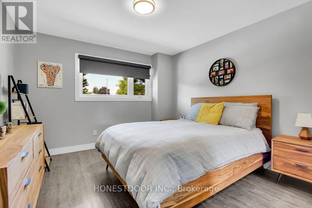 2601 Needham Crescent, Ottawa, ON