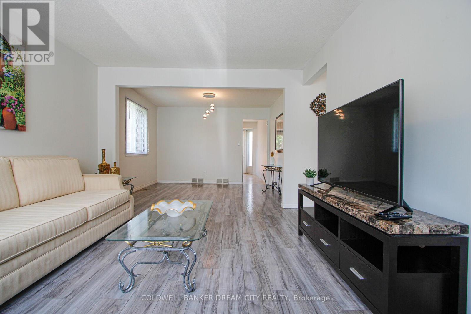153 Fisher Mills Road, Cambridge, ON