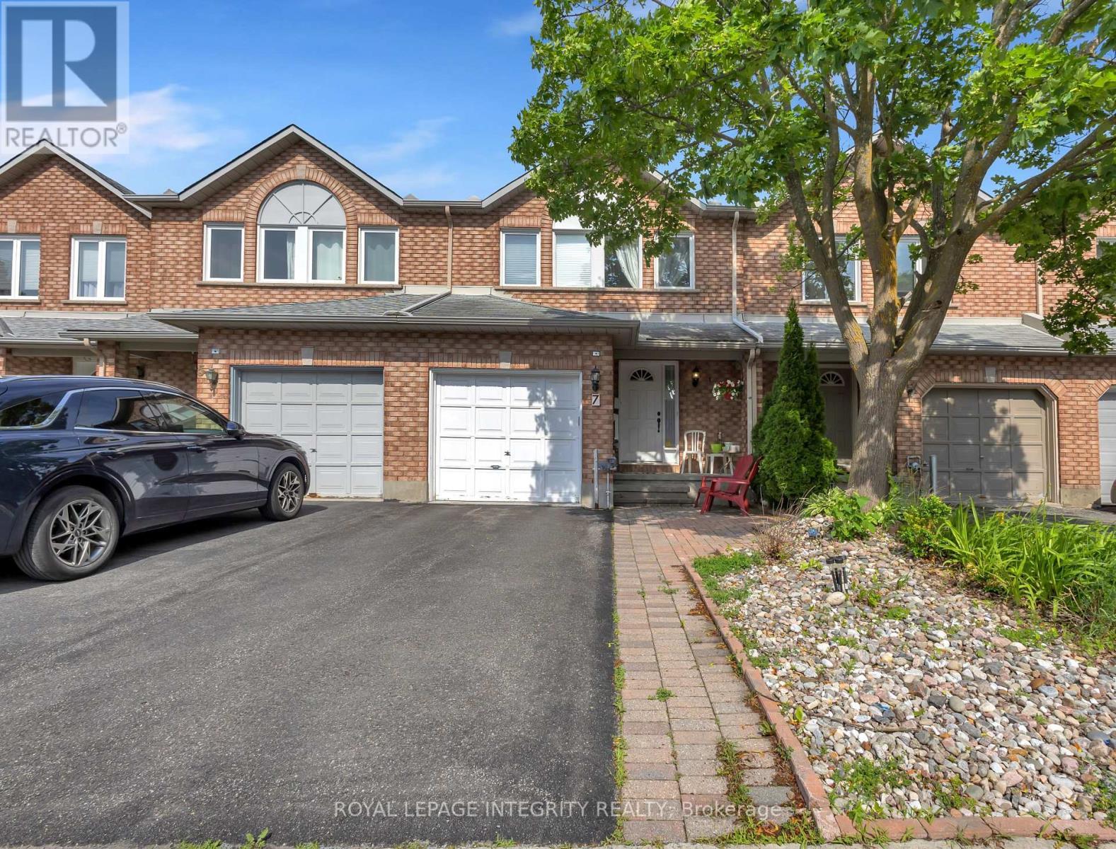 7 Westpointe Crescent, Ottawa, ON