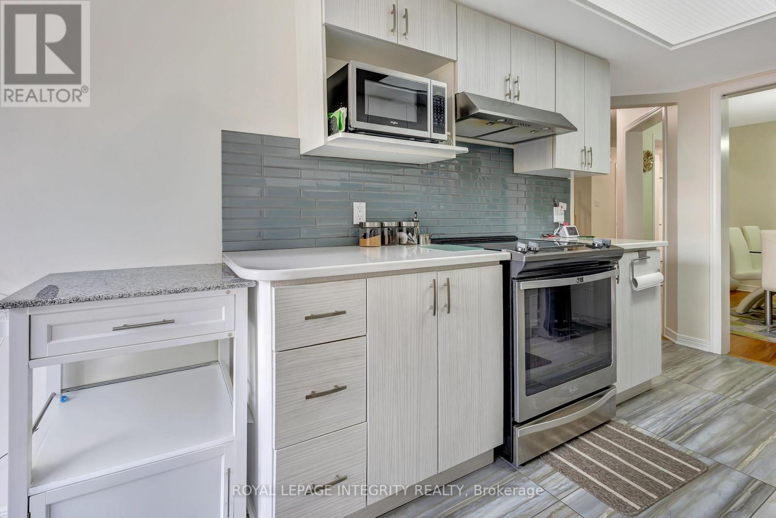 7 Westpointe Crescent, Ottawa, ON