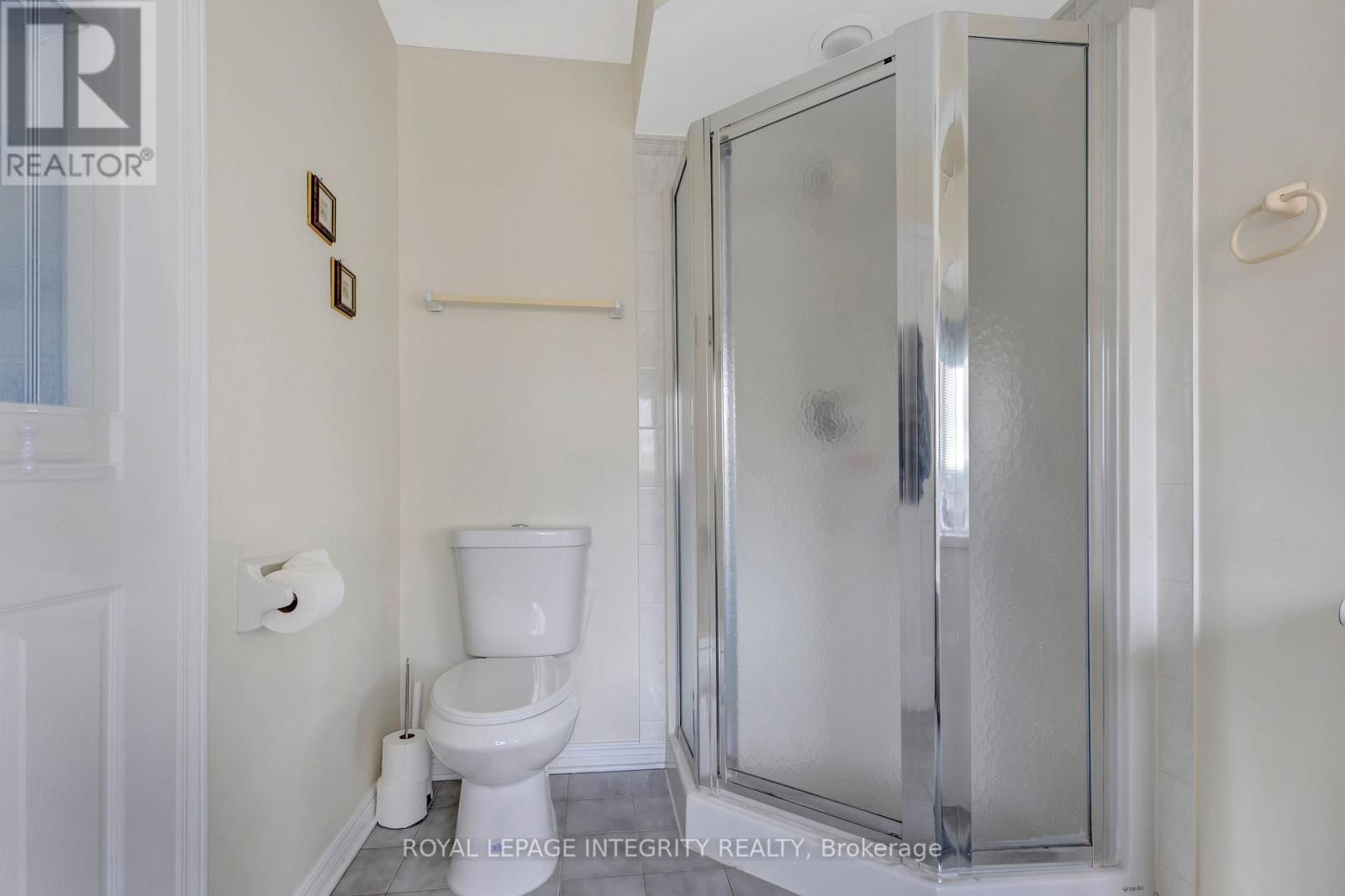 7 Westpointe Crescent, Ottawa, ON