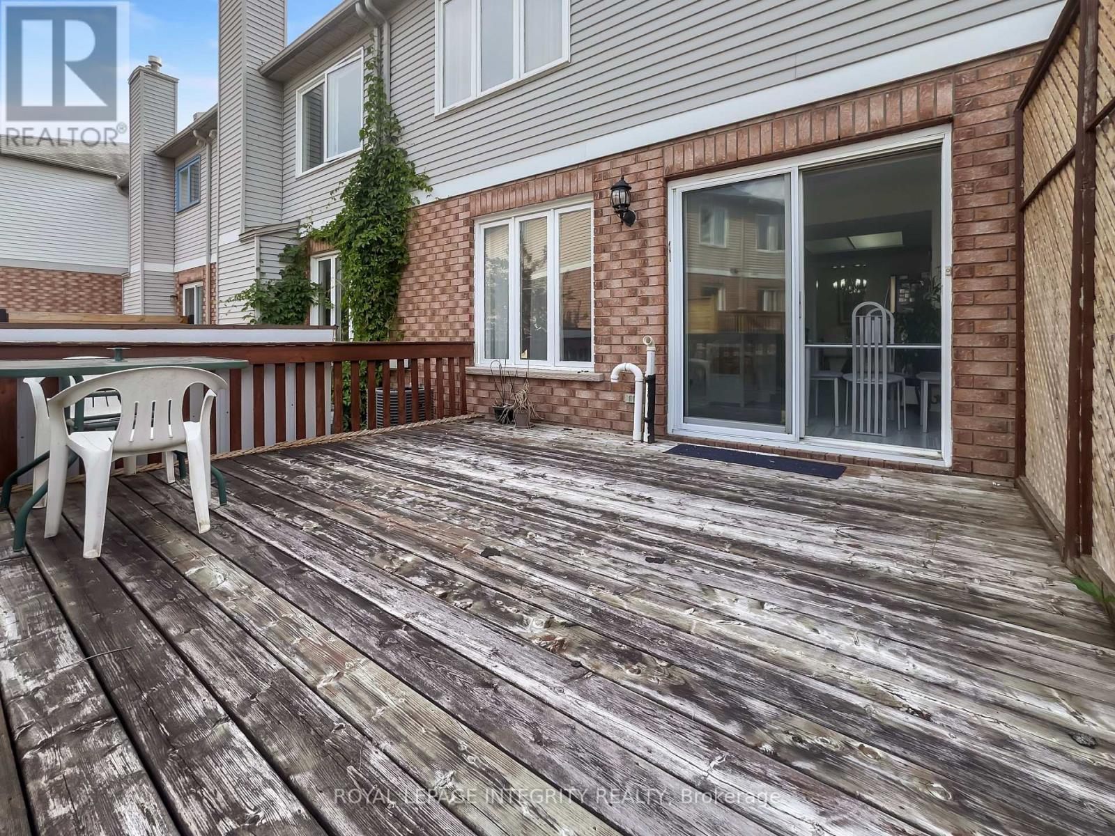 7 Westpointe Crescent, Ottawa, ON