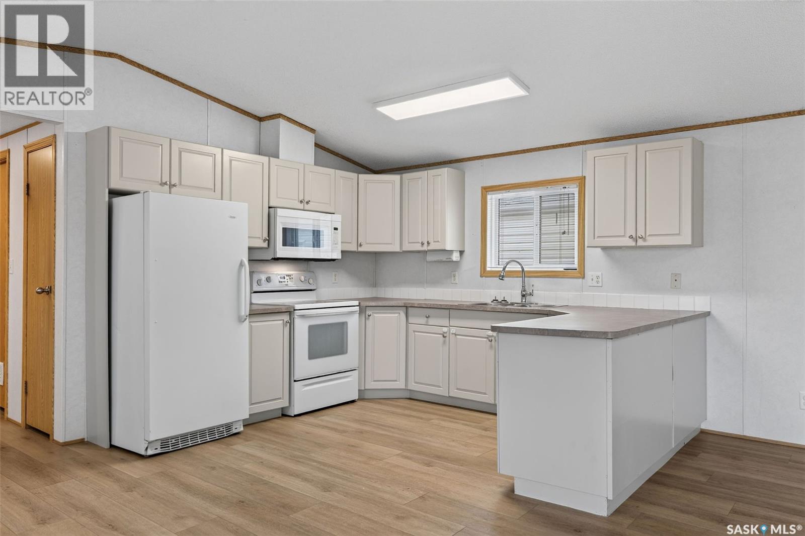 119 Railway Avenue, Kinistino, SK