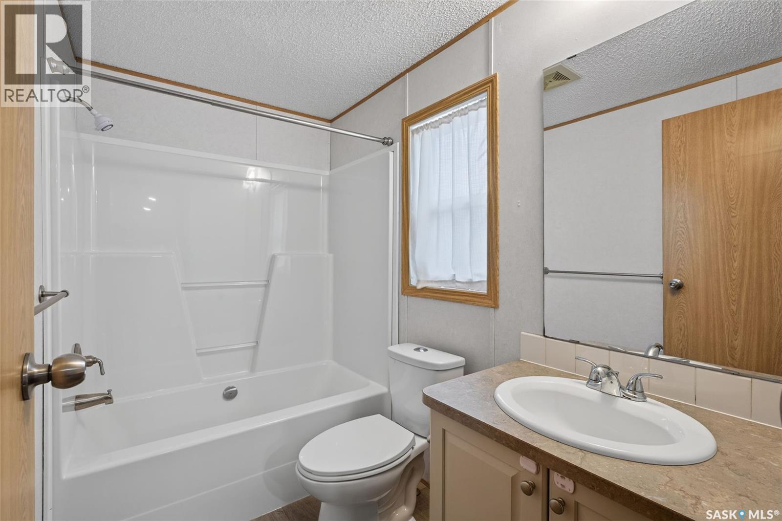119 Railway Avenue, Kinistino, SK