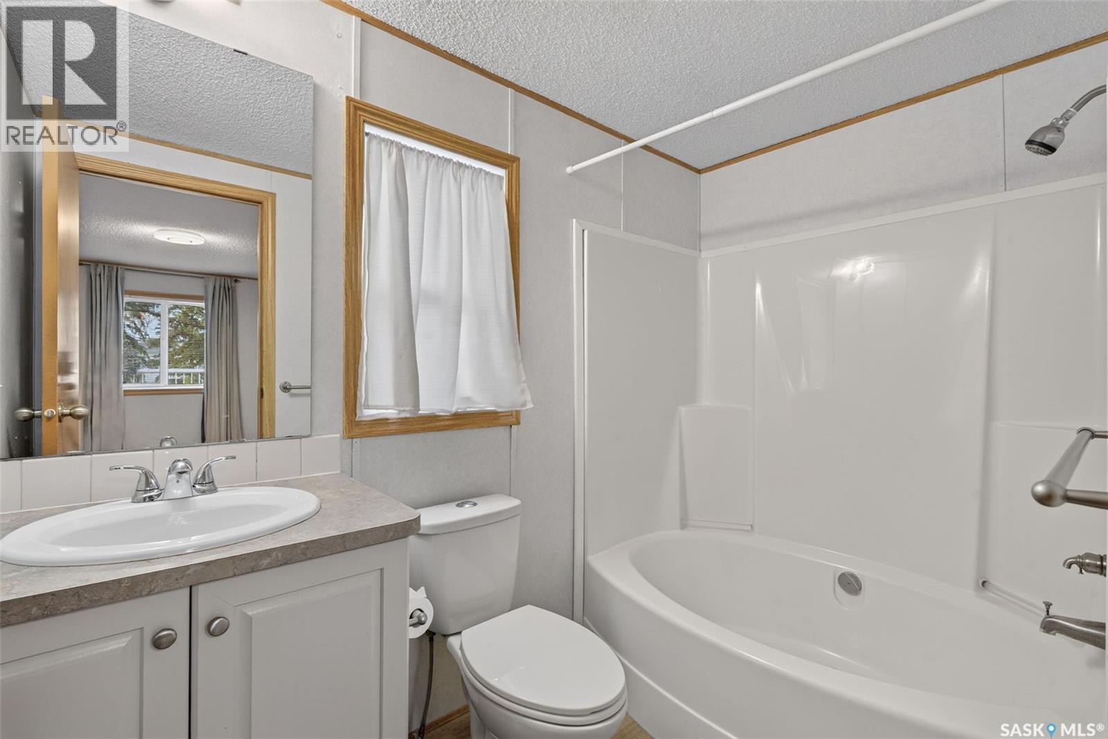 119 Railway Avenue, Kinistino, SK