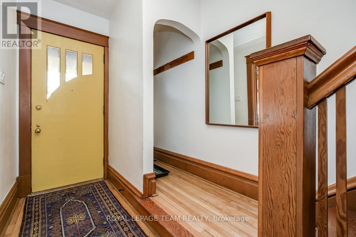 995 Gladstone Avenue, Ottawa, ON