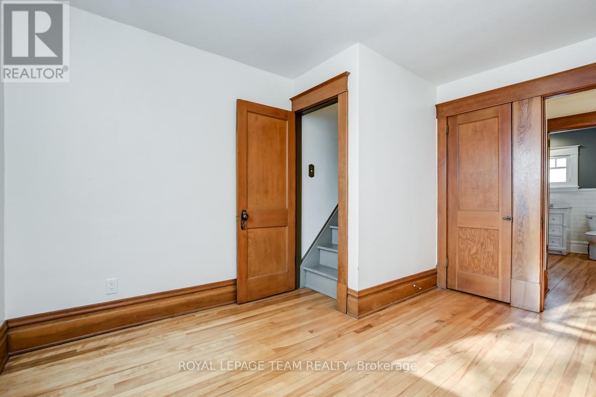 995 Gladstone Avenue, Ottawa, ON