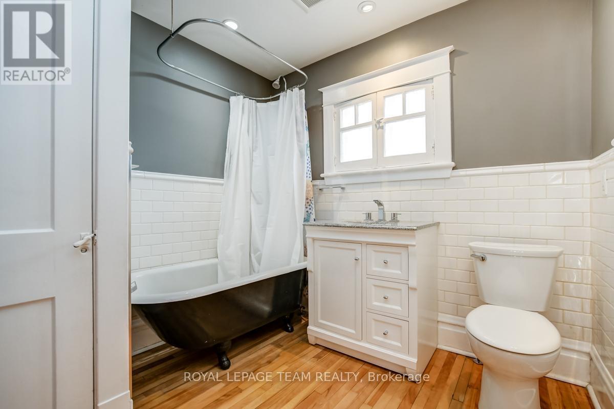 995 Gladstone Avenue, Ottawa, ON