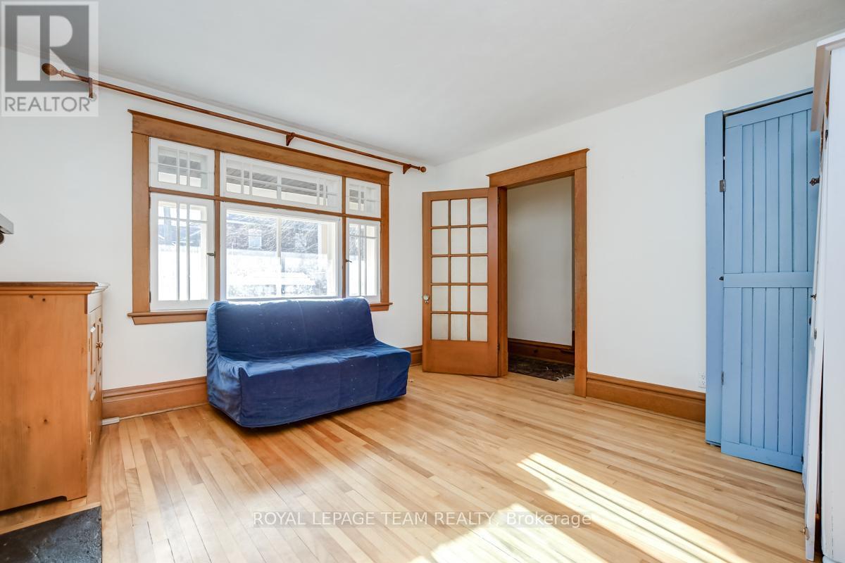 995 Gladstone Avenue, Ottawa, ON