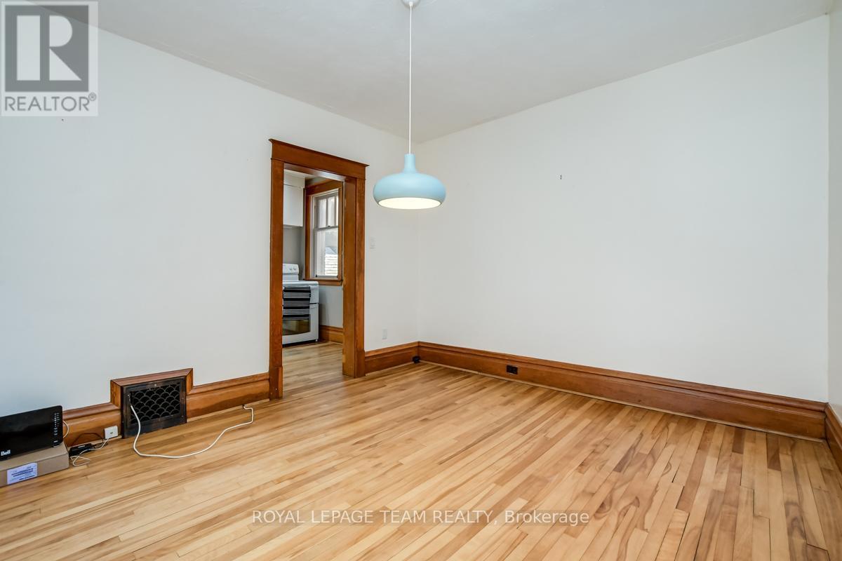 995 Gladstone Avenue, Ottawa, ON
