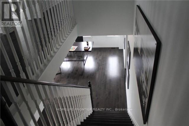 3 Benjamin Way, Whitby, ON