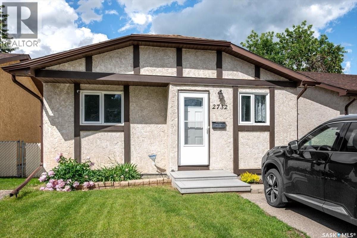2732 Shooter Drive E, Regina, SK