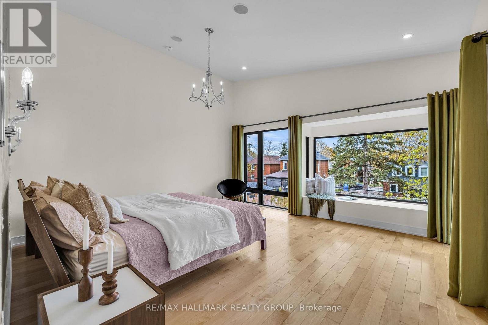 92 Grange Avenue, Ottawa, ON
