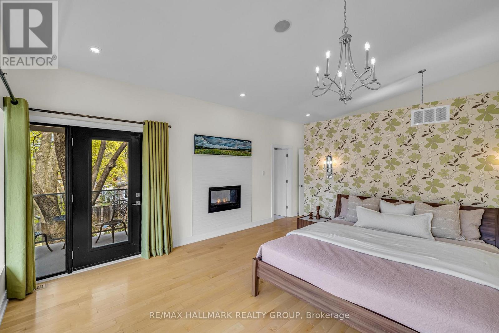 92 Grange Avenue, Ottawa, ON