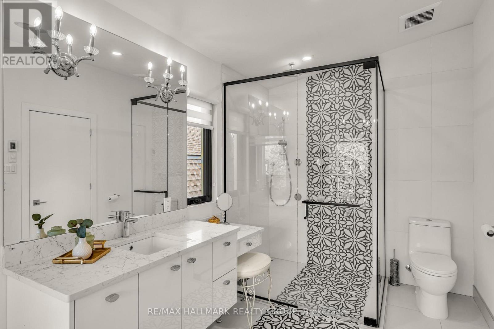 92 Grange Avenue, Ottawa, ON