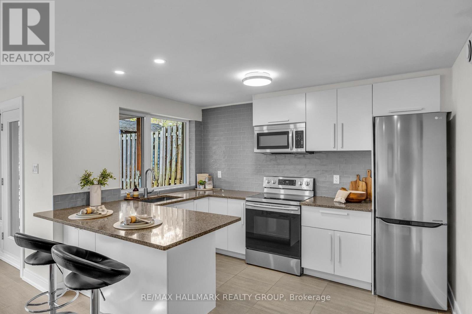92 Grange Avenue, Ottawa, ON