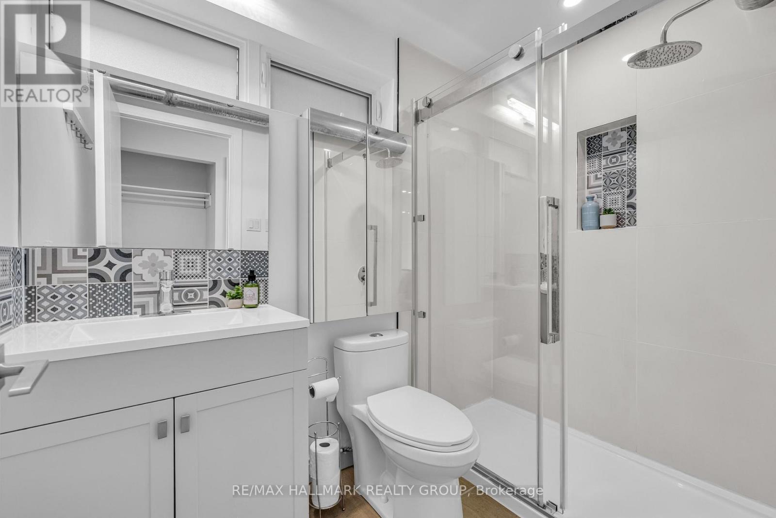 92 Grange Avenue, Ottawa, ON