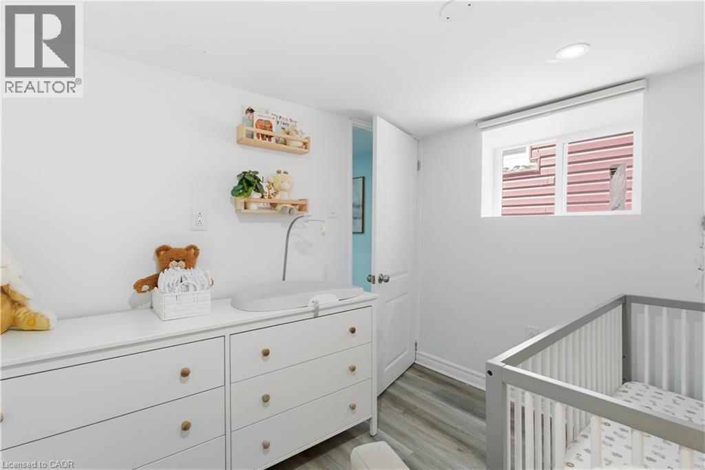 141 Mcanulty Boulevard, Hamilton, ON