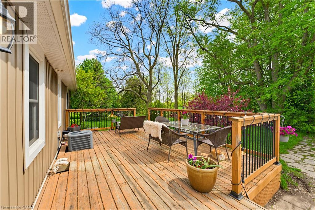 1390 Mckenzie Road, Caledonia, ON