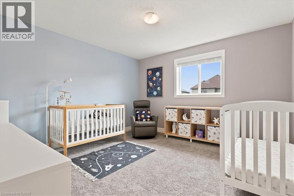 921 Eden Oak Court, Kitchener, ON - Indoor Photo Showing Bedroom