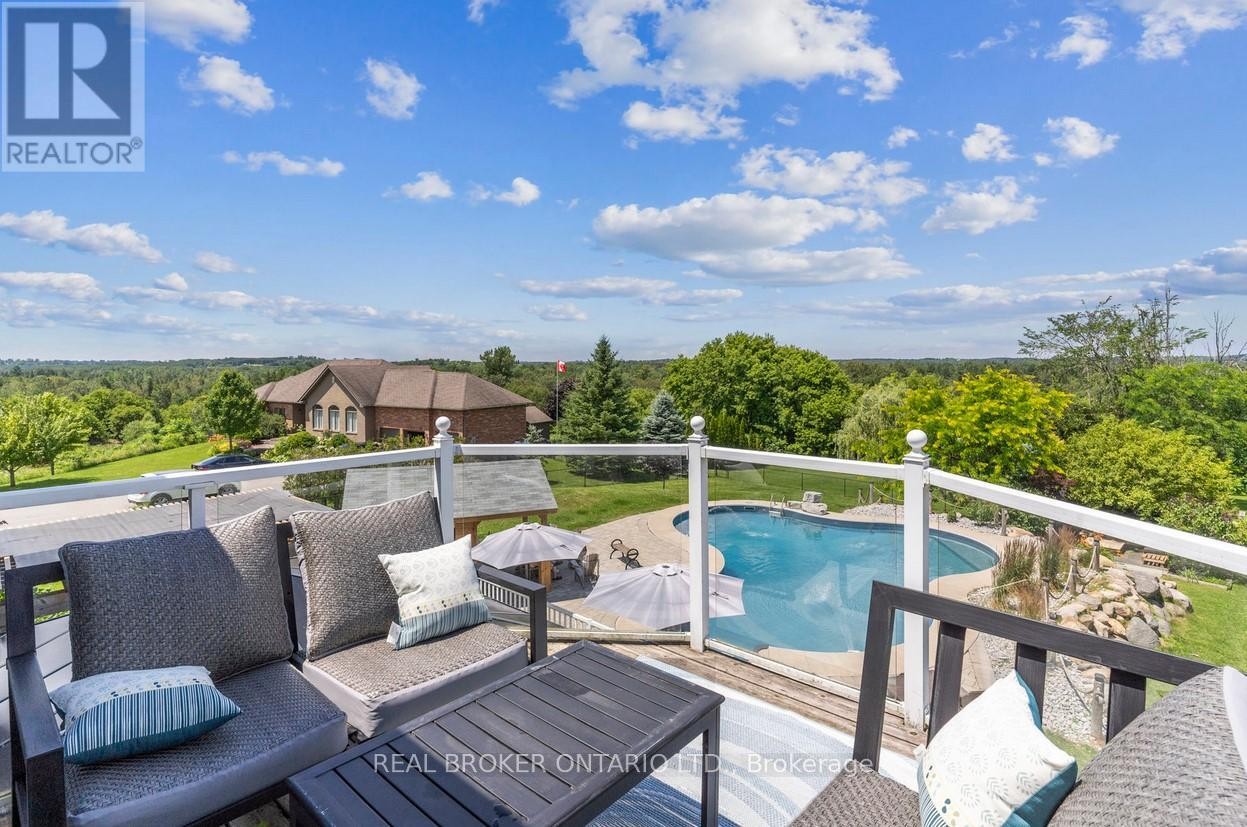 27 Bagshaw Crescent, Uxbridge, ON