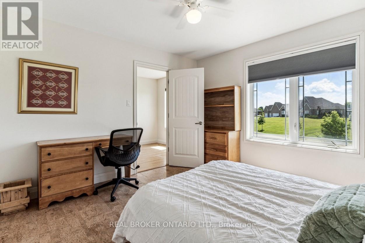 27 Bagshaw Crescent, Uxbridge, ON