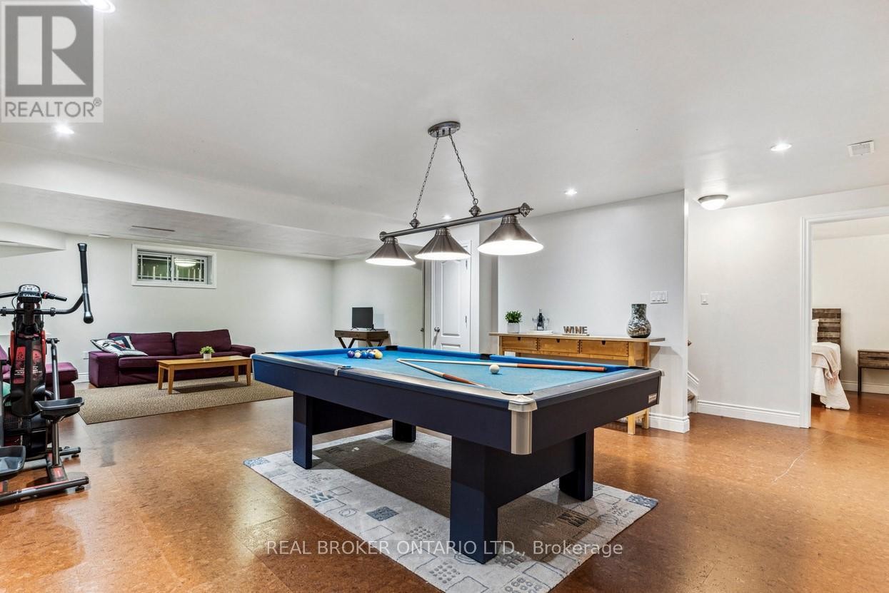 27 Bagshaw Crescent, Uxbridge, ON