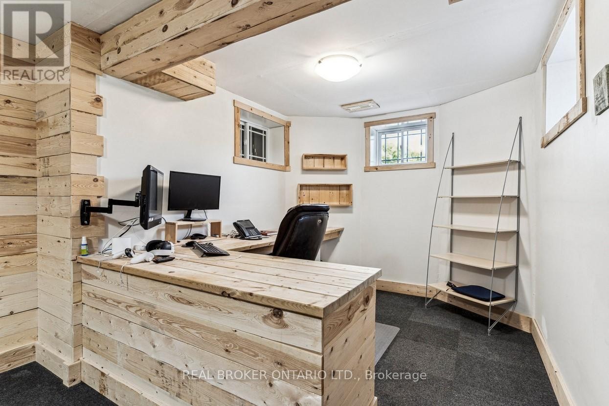 27 Bagshaw Crescent, Uxbridge, ON