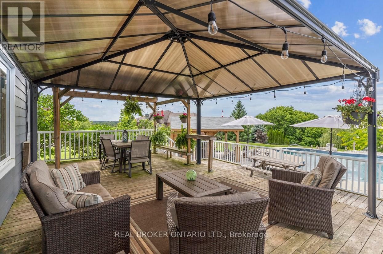 27 Bagshaw Crescent, Uxbridge, ON